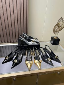 Versace Leather Shoes Gate7035