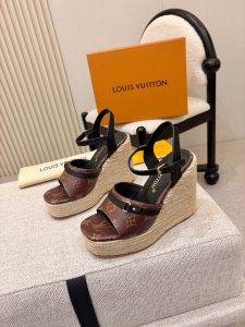 Louis Vuitton Straw Sandals Gate323