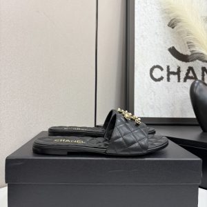 Chanel Diamond Pattern Sandals Gate4492