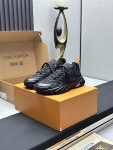 Louis Vuitton Sneakers Gate14277