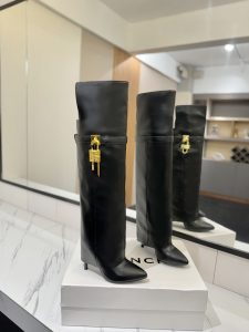 Givenchy Over-The-Knee Boots Gate1937