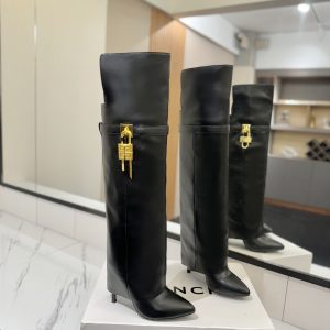 Givenchy Over-The-Knee Boots Gate1937
