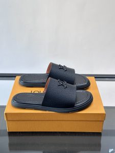 Louis Vuitton Beach Sandals Gate8487