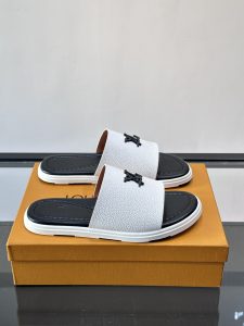 Louis Vuitton Beach Sandals Gate8488