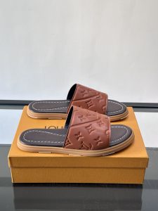 Louis Vuitton Beach Sandals Gate8493