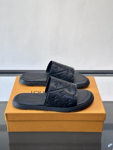 Louis Vuitton Beach Sandals Gate8494