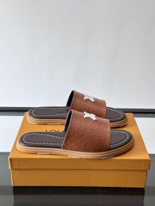 Louis Vuitton Beach Sandals Gate8501