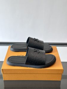 Louis Vuitton Beach Sandals Gate8503