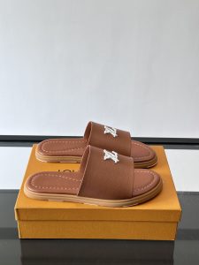 Louis Vuitton Beach Sandals Gate8509