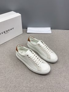Givenchy Sneakers Gate12920
