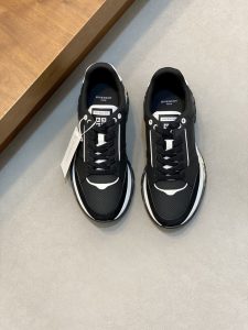 Givenchy Sneakers Gate12929