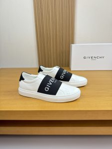 Givenchy Sneakers Gate14822