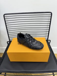 Louis Vuitton Sneakers Gate14446