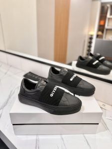 Givenchy Sneakers Gate14219