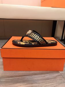 Versace Casual Slippers Gate11441