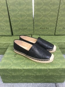 Gucci Canvas Shoes Gate694