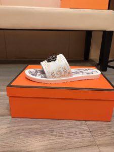 Versace Casual Slippers Gate11443