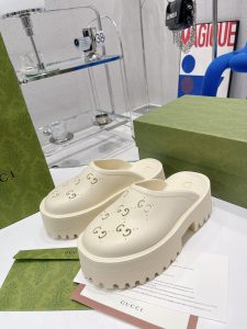 Gucci Wooden Clogs Gate4872