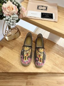 Gucci Canvas Shoes Gate695