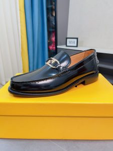 Fendi Casual Leather Shoes Gate11065