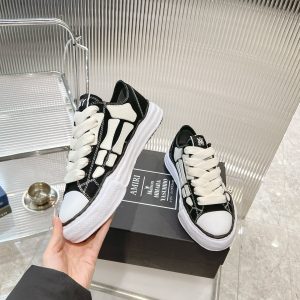 Ami Sneakers Gate12618