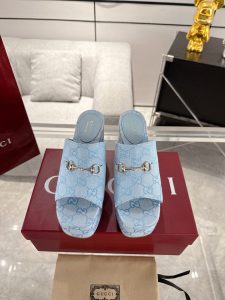 Gucci Canvas Sandals Gate563