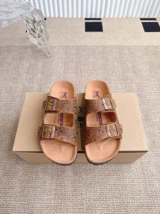 Louis Vuitton Beach Sandals Gate8510
