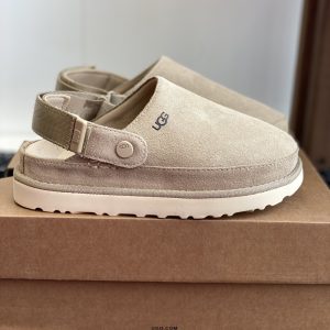 Ugg Closed-Toe Slippers Gate82