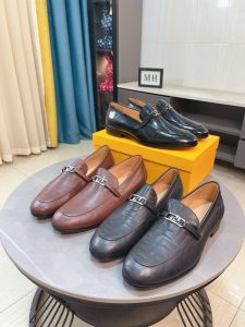 Fendi Casual Leather Shoes Gate11049