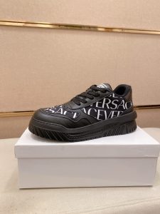 Versace Sneakers Gate15348