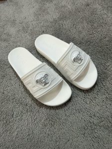 Versace Slippers Gate9974