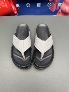 Versace Men'S Slippers Gate5372