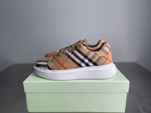 Burberry Sneakers Gate12719