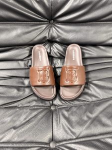 Burberry Plaid Sandals Gate1816