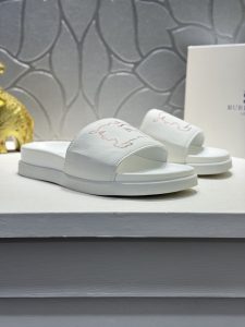 Burberry Slippers Gate8985