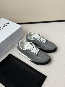 Givenchy Sneakers Gate13701
