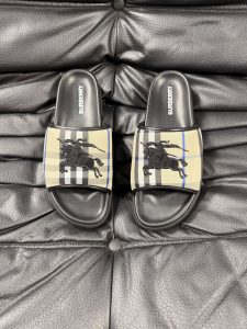 Burberry Plaid Sandals Gate1846