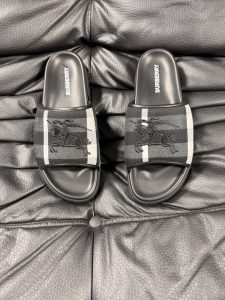 Burberry Plaid Sandals Gate1847