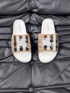 Burberry Plaid Sandals Gate1848