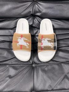 Burberry Plaid Sandals Gate1850