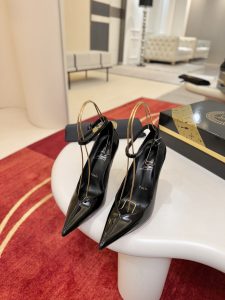 Christian Louboutin High Heels Gate1774