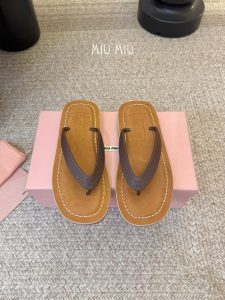 Miu Miu Flip Flops Gate8210