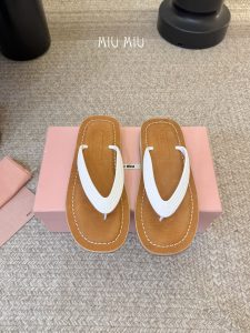Miu Miu Flip Flops Gate8211