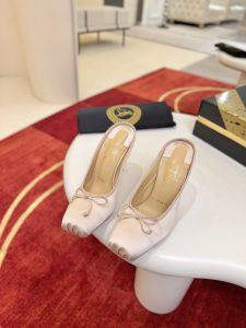 Christian Louboutin High Heels Gate1755