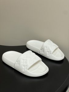 Louis Vuitton Beach Shoes Gate8522