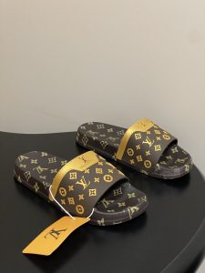 Louis Vuitton Beach Shoes Gate8525