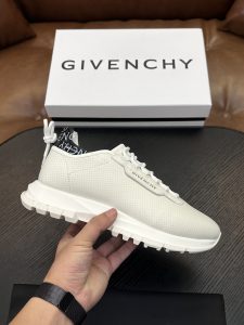 Givenchy Sneakers Gate14826