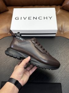 Givenchy Sneakers Gate14828