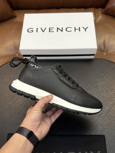 Givenchy Sneakers Gate14829