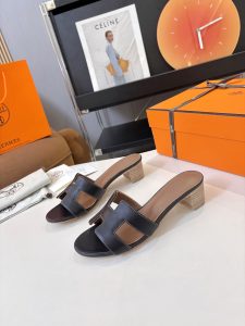Hermes Genuine Leather Slippers Gate15471